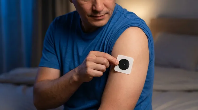 原発性性腺機能低下症の成人に対するテストステロン経皮パッチの典型的な投与量は?