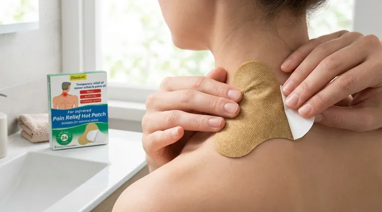 痛み止めパッチの正しい貼り方とは?安全で効果的な使用のためのステップバイステップガイド